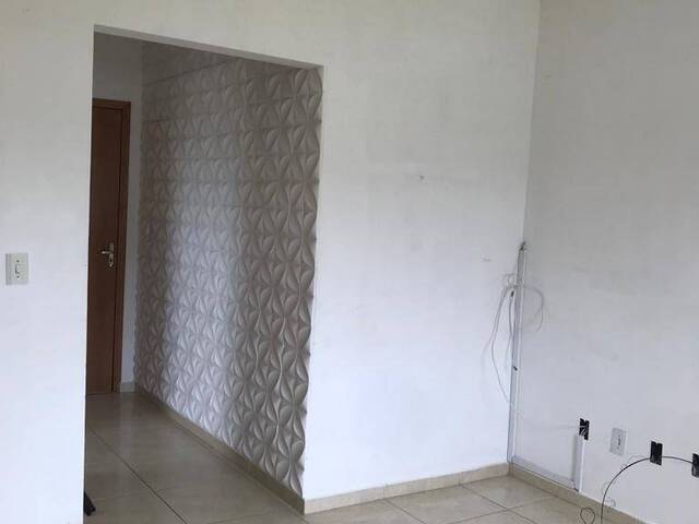 #478 - Apartamento para Venda em Guaratinguetá - SP