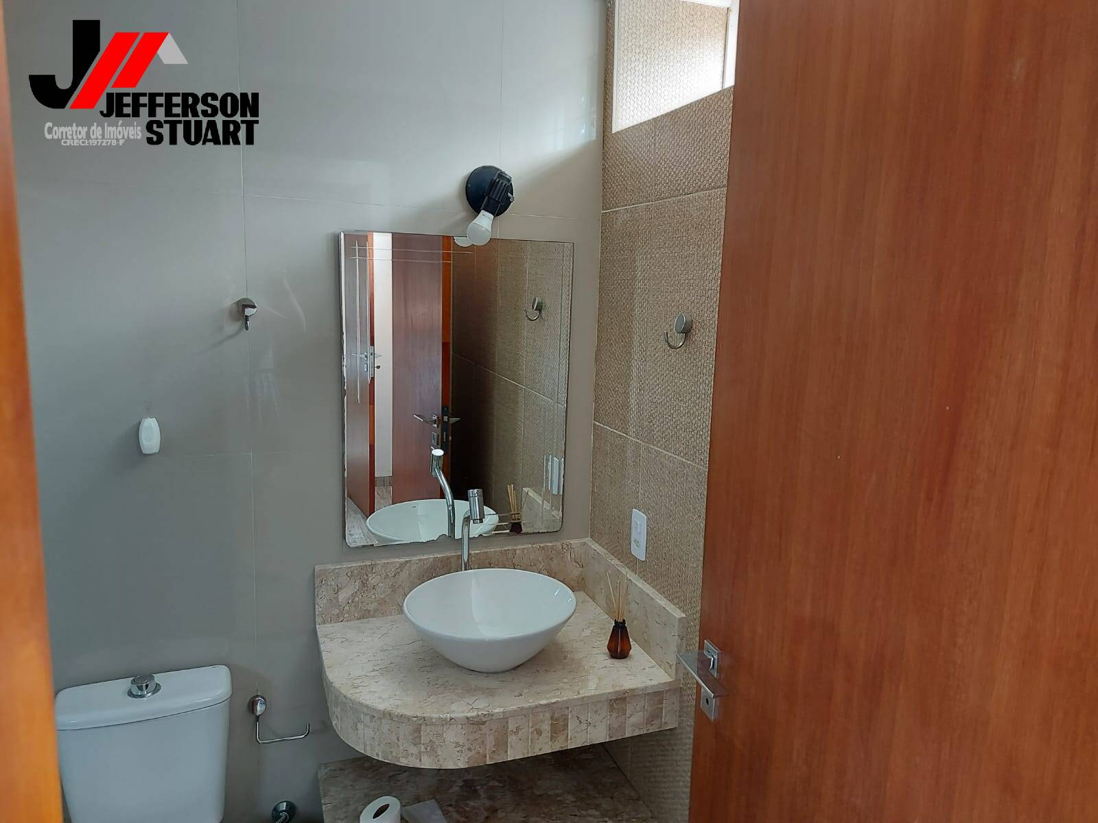 Casa à venda com 3 quartos, 220m² - Foto 7