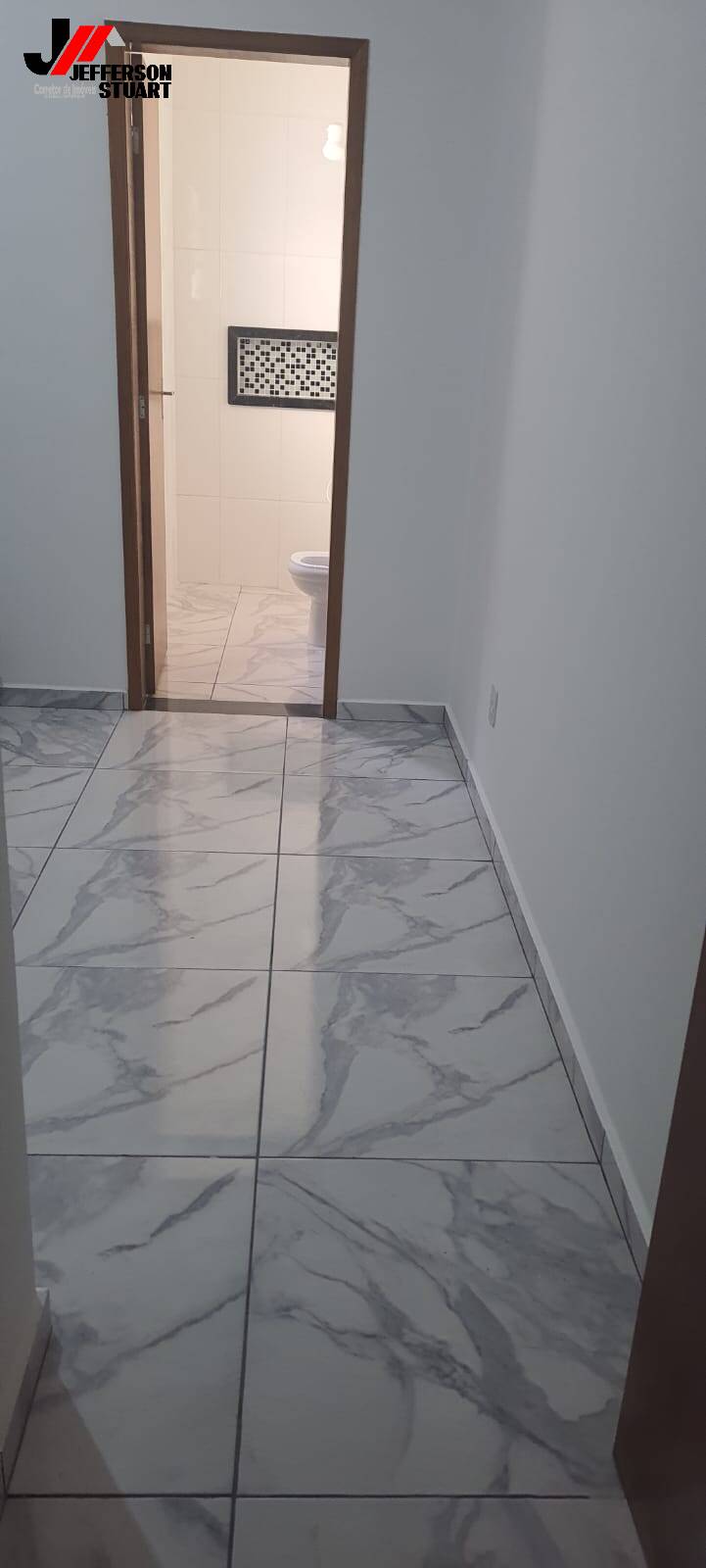 Casa à venda com 2 quartos, 73m² - Foto 1